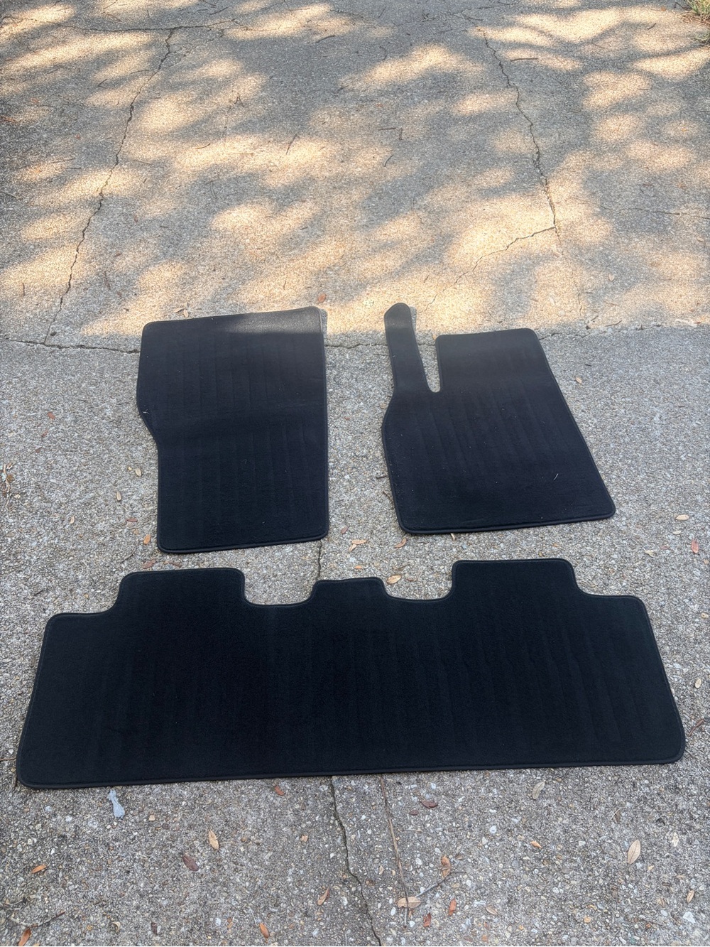 2026 Tesla Model Y stock Black 3-Piece Carpet Floor Mat Set
